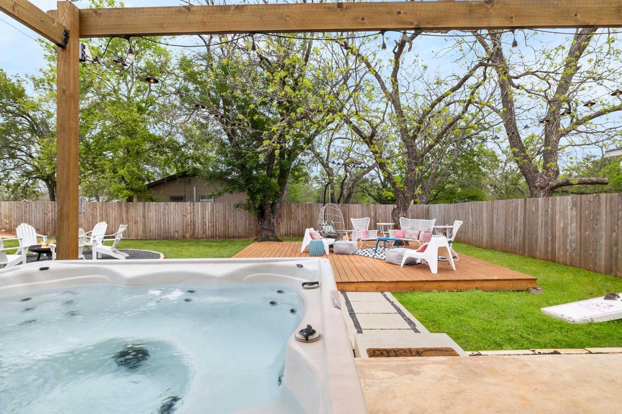 Pink Duchess - Mins To Main Hot Tub & Fire Pit Villa Fredericksburg Eksteriør billede