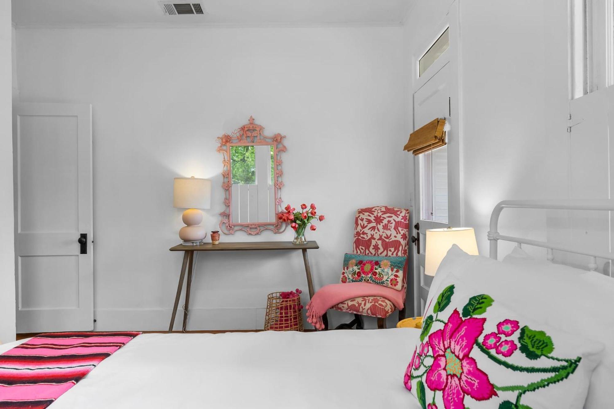 Pink Duchess - Mins To Main Hot Tub & Fire Pit Villa Fredericksburg Eksteriør billede